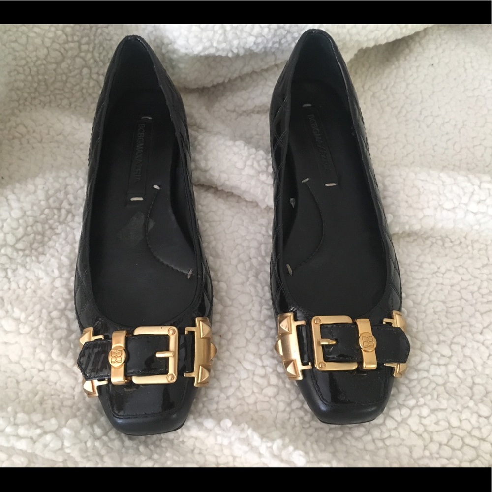 BCBGMAXAZRIA flat shoes, size 6